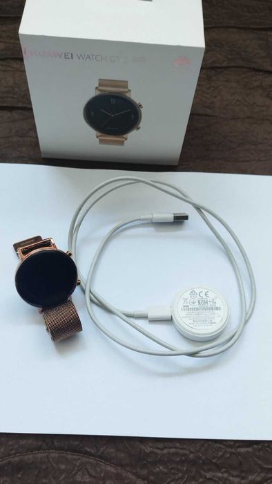 Продавам смарт часовник HUAWEI WATCH GT 2 42 mm