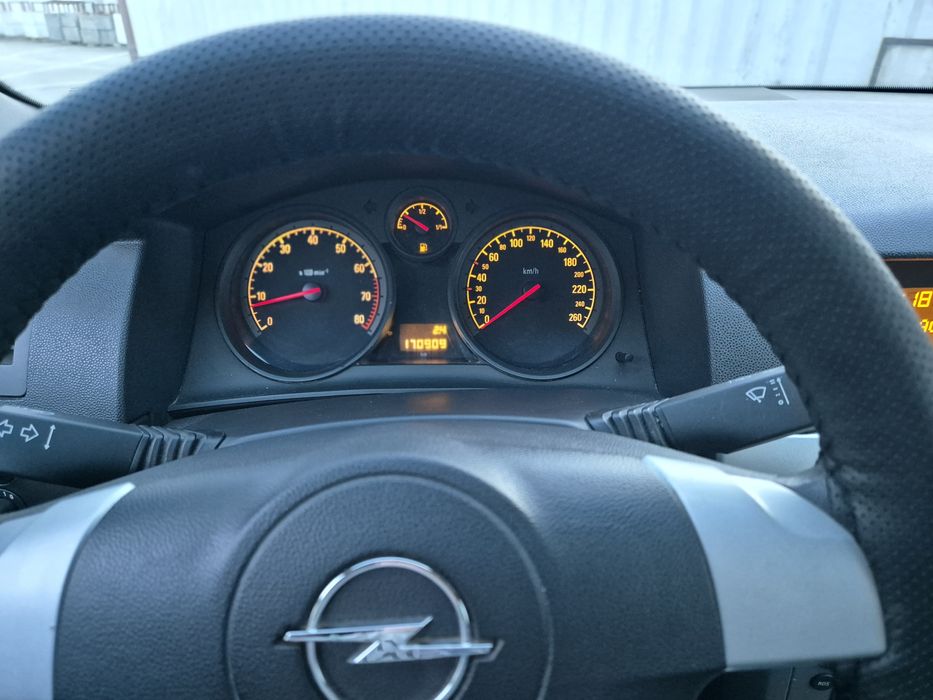 Opel Astra GTC 2009 1.4 Benzina stare foarte buna