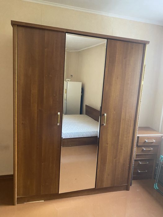 Спальный гарнитур б/у