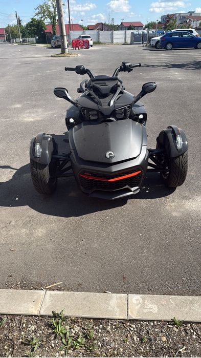 Can-am spyder F3S black edition