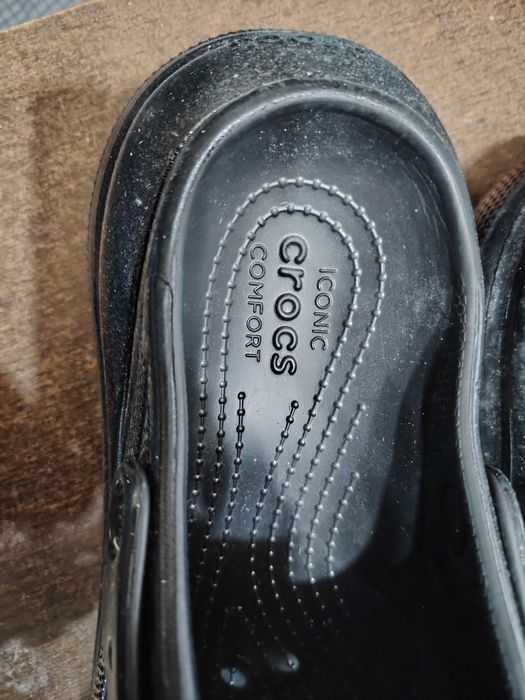 Crocs ,negri,măsură M13,noi