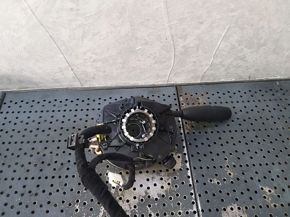 Maneta semnalizare stergator parbriz spirala volan maserati ghibli m157 670147164