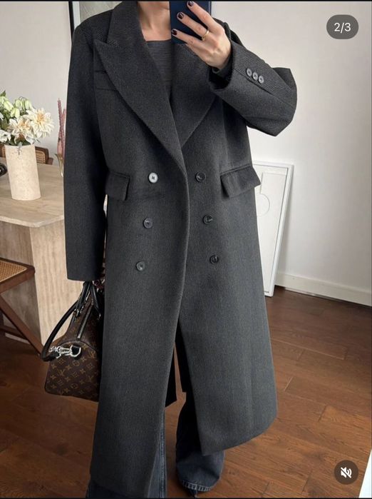 Город Астана Продаю новое пальто