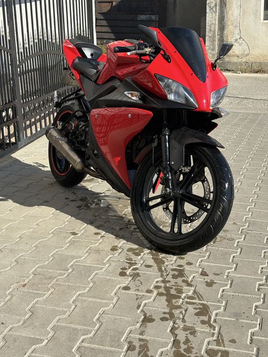 Yamaha yzf r 125
