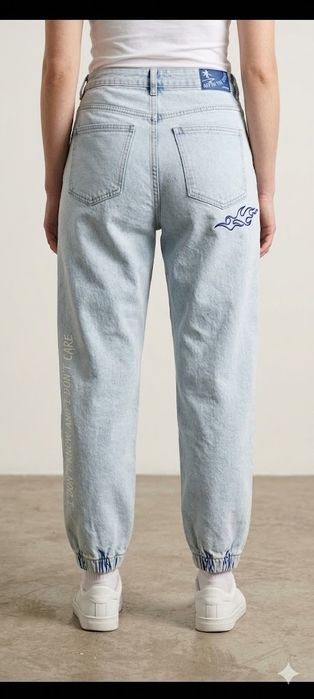 Джинсы - бананы.