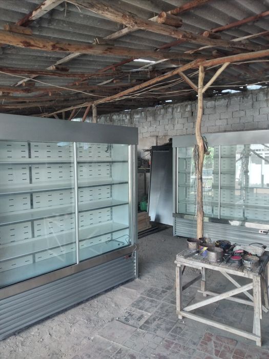 Витрини шкаф холодильник