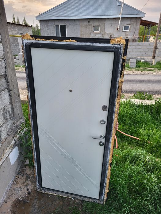 Есік дверь наружная
