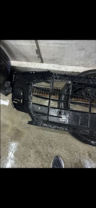 Audi Q8 предна маска ОЕ