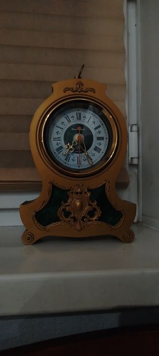 Часы Янтарь времен СССР