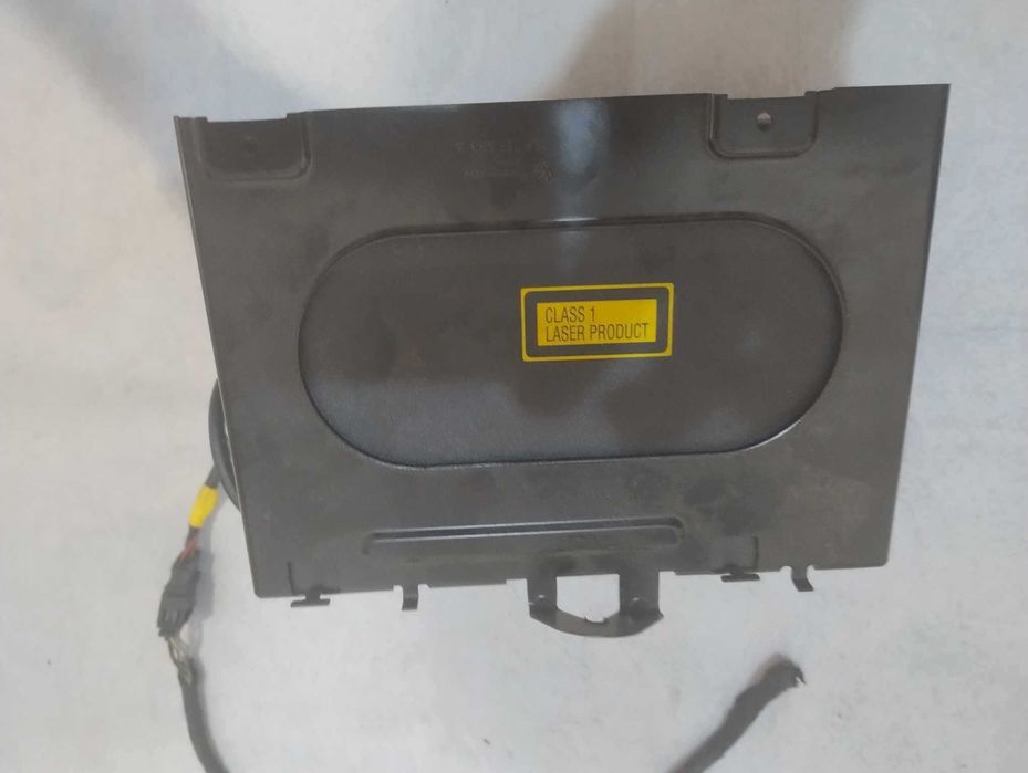 vand casetofon  golf 5, touran  mag 6 cd uri