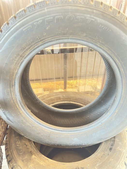 Продам. Шины зимние