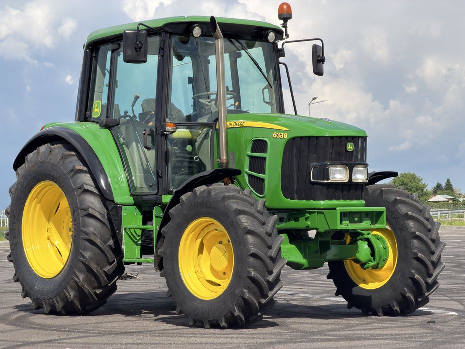 Tractor John Deere 6330 Premium an 2011 PowerQuad Stare impecabila