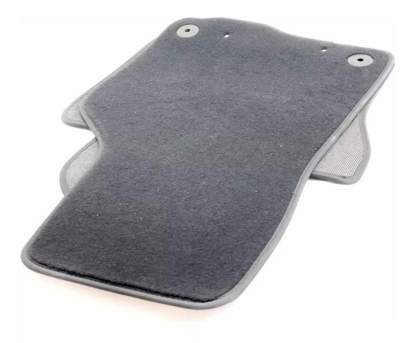 Велурени Стелки Оригинални VW Golf 6 Чисто нови Предни