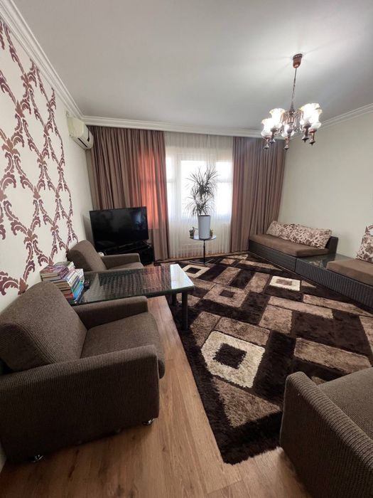 Продаеться 4-х комнатная квартира на алгоритме