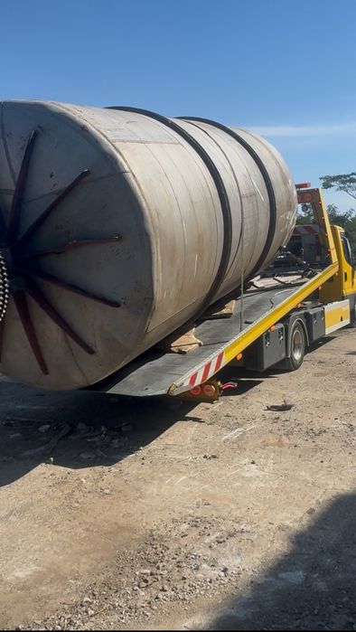 Vand bazine inox alimentar de 70.000 si 24.000 litri capacitate