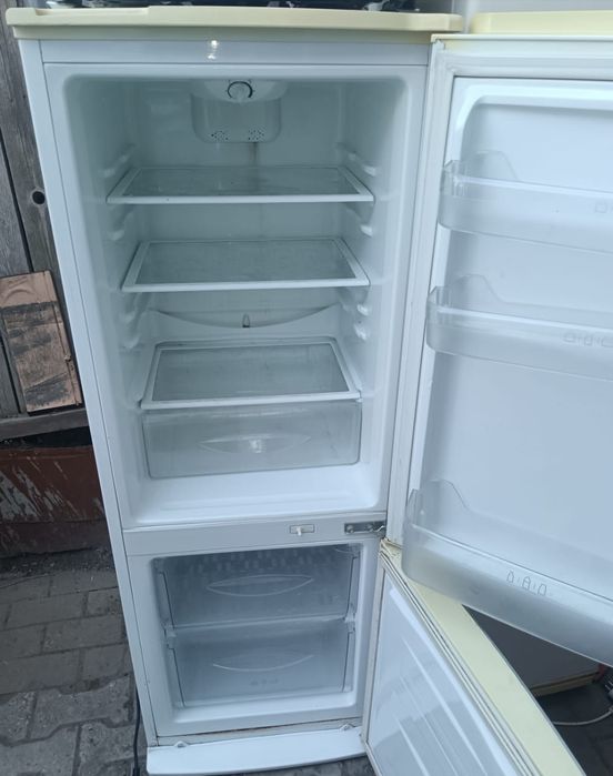 Продаю холодильник