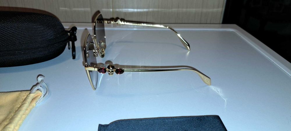 Ochelarii soare Dama Alexander McQueen Italy Produs nou