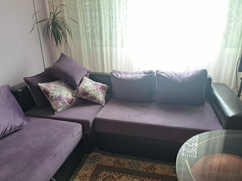 Ъглов кожен диван