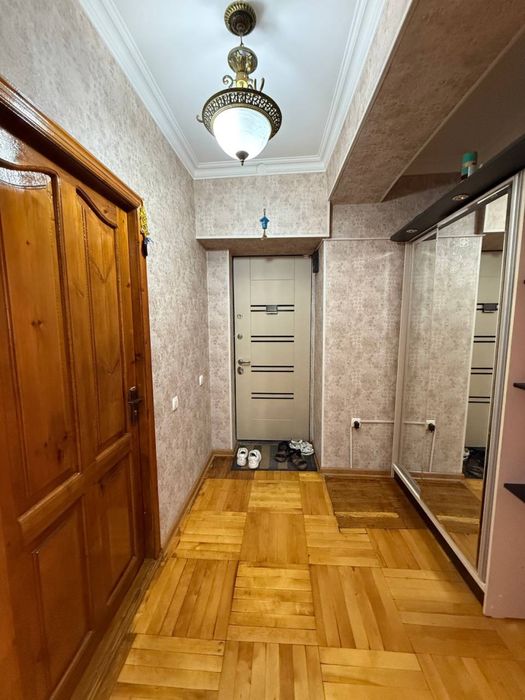 ЖК Казахстан Ц-6 Метро минор Продается 3х ком 69м2 Срочно