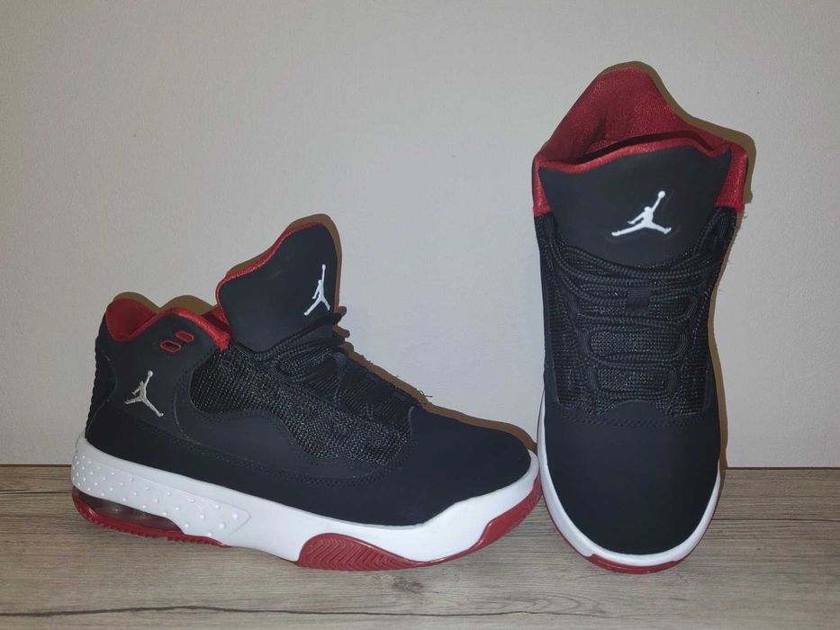 Jordan Max Aura 2 - ca noi