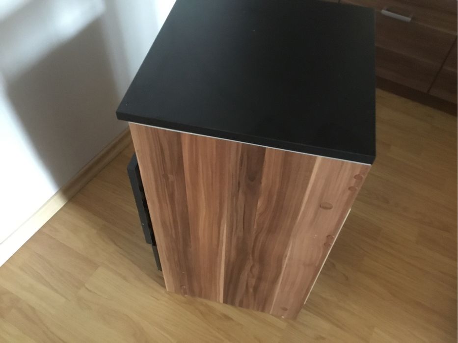 Шкаф с чекмеджета