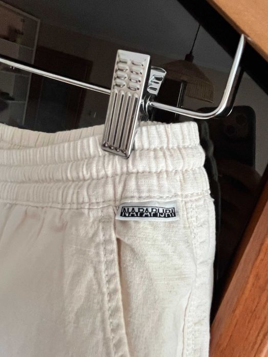 Pantaloni scurti Napapijri din in si bumbac