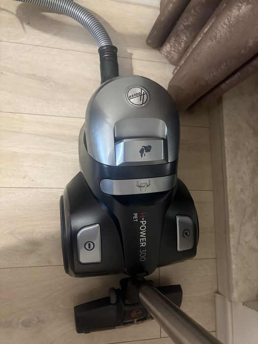 Прахосмукачка Hoover