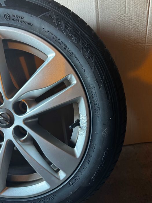 205/55R16 16 цола - 4 зимни гуми с лети джанти Опел