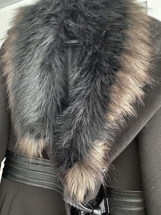 Palton negru cu blăniță