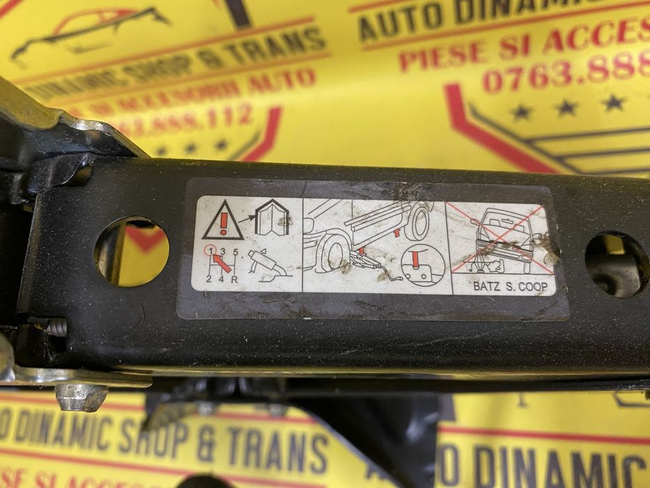 Cric auto original OEM Peugeot 308 Citroen C2 C3 C4