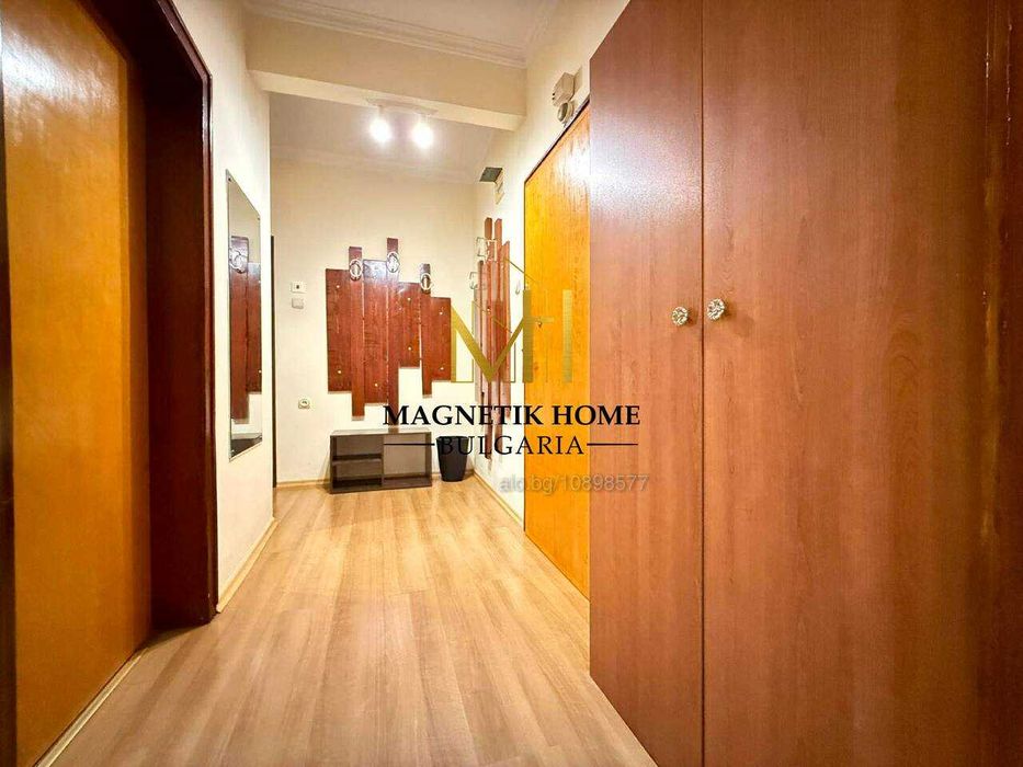 Автентичен ЧЕТИРИСТАЕН апартамент с ПАРНО в ж.к. Възраждане