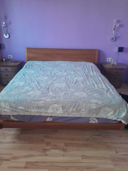 Продам спальный гарнитур