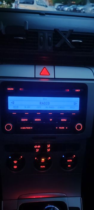Продавам оригинално CD