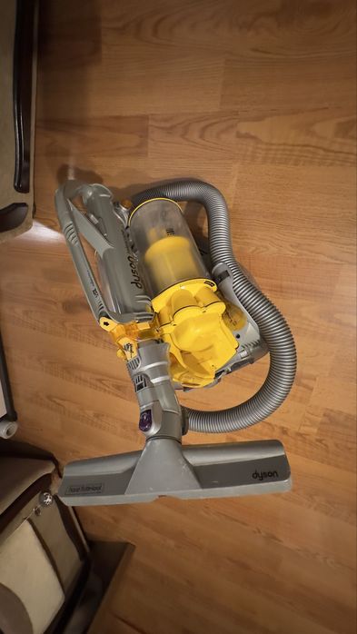 aspirator Dyson DC11 perfect functional