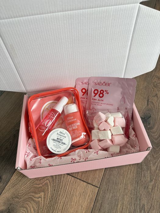 Подарочные боксы на 8 марта