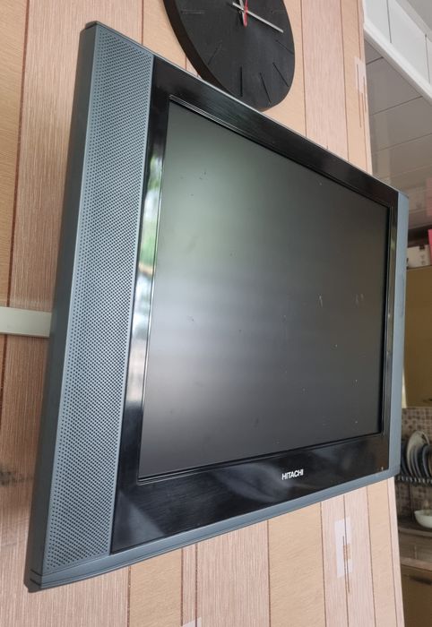 телевизор Hitachi, 20 дюймов, б/у в отличном состоянии