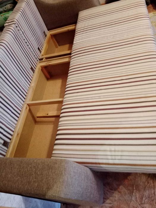 Продам диван в хорошем состоянии