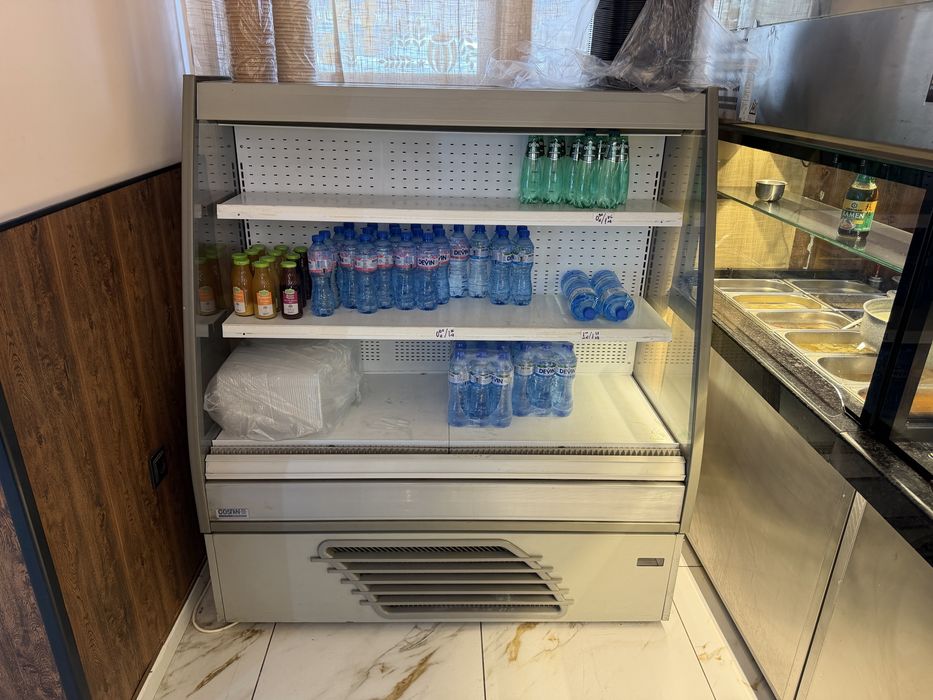 Хладилна витрина Costan