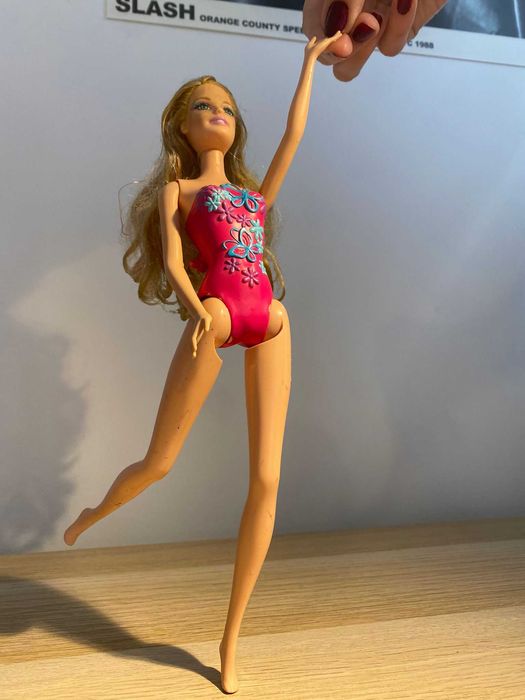 Figurină Barbie (MARIPOZA) 65 RON