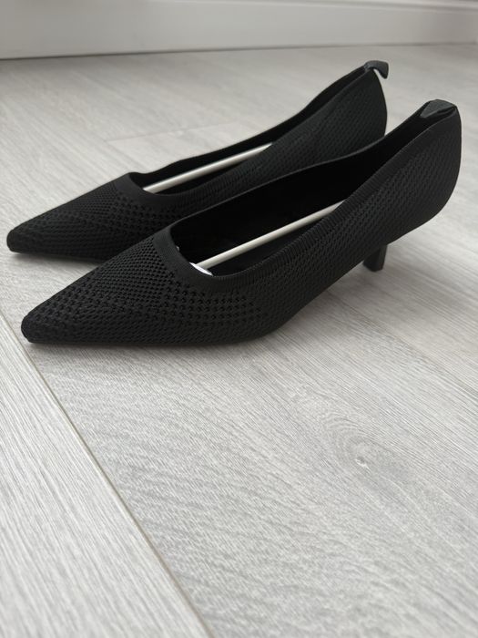 Продам туфли новые