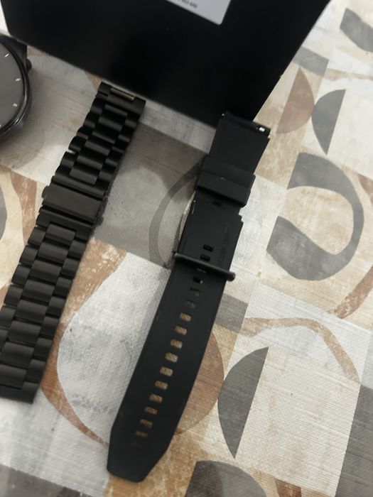 продавам часовник huawei gt 2pro