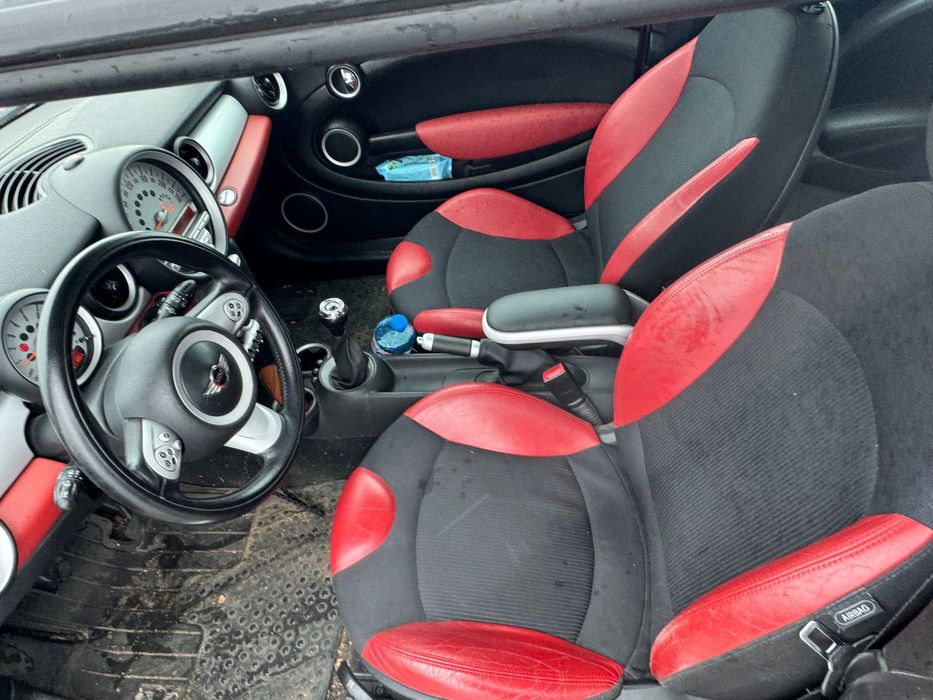 Автомобил Mini Cooper