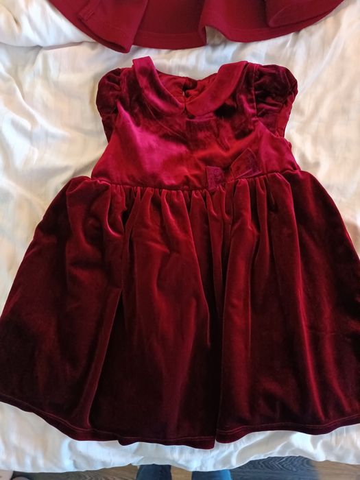 Официални роклички размер 92!  9€ за брой