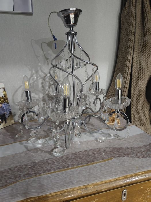 Продаю Люстра Люстру