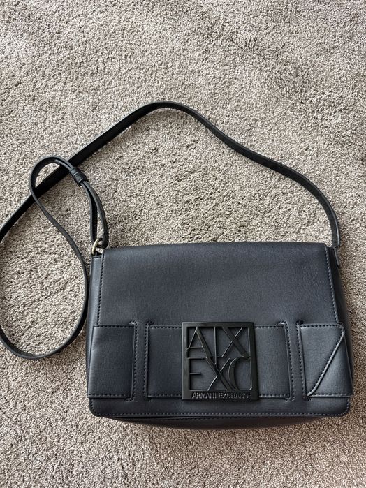 Черна чанта Armani exchange