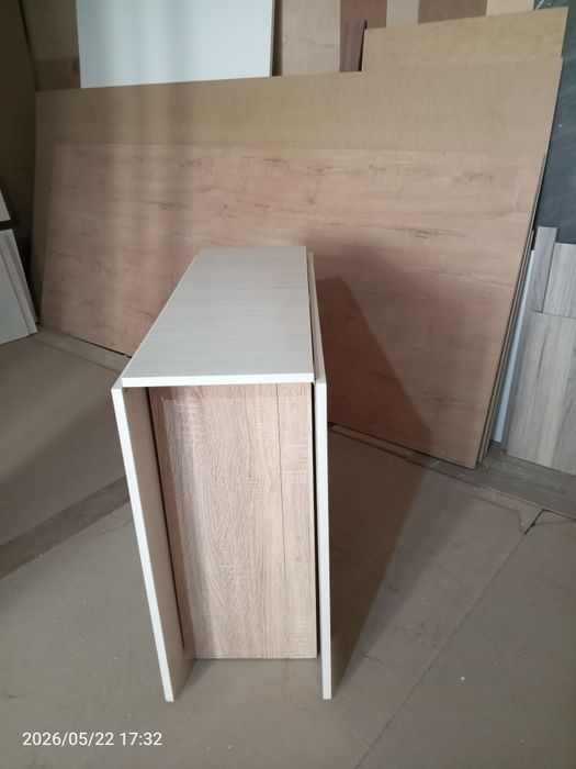 Продам стол-книжку и 4 табуретку