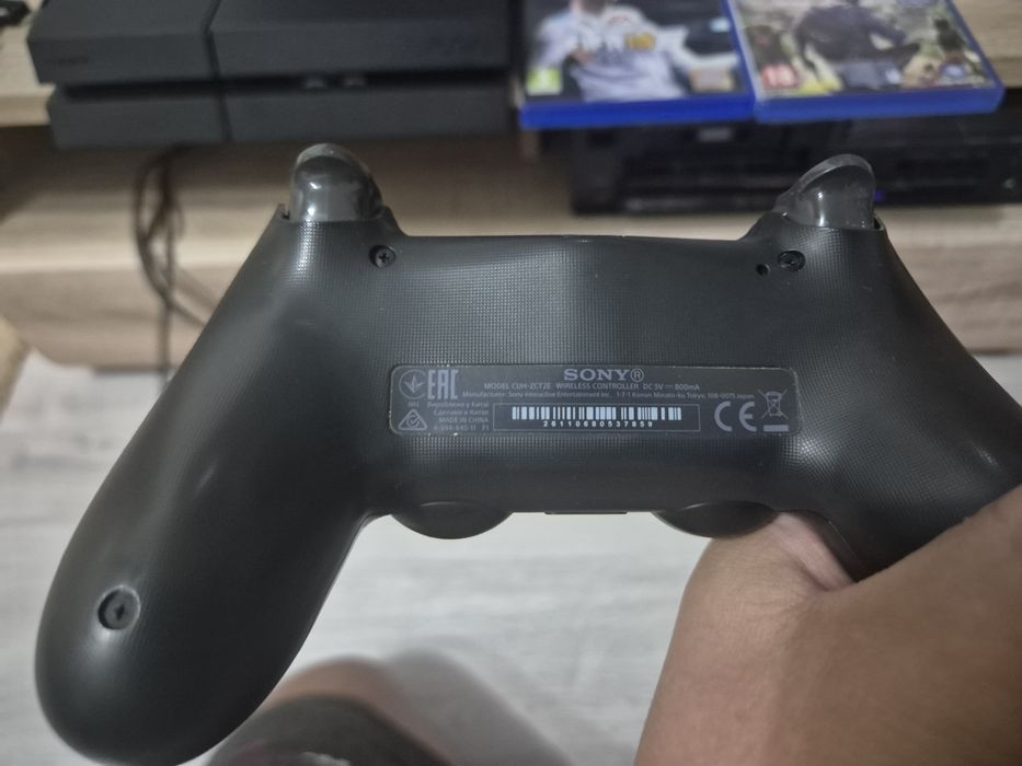 Consola PS4 in stare perfecta