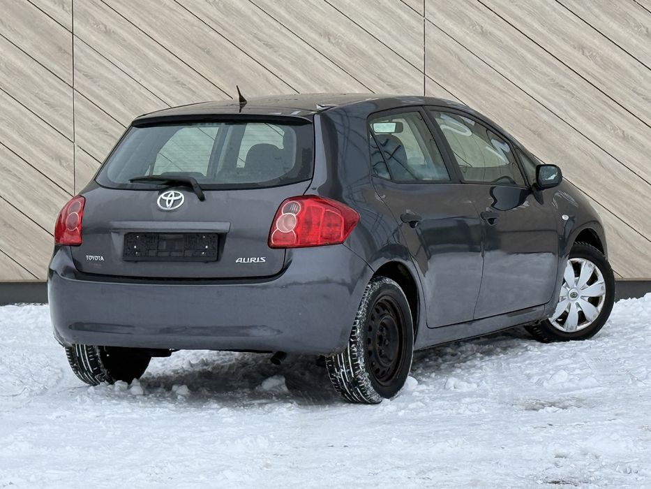 Toyota Auris 1.4 benzina+Gpl