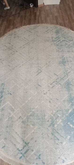 Продам ковер срочно