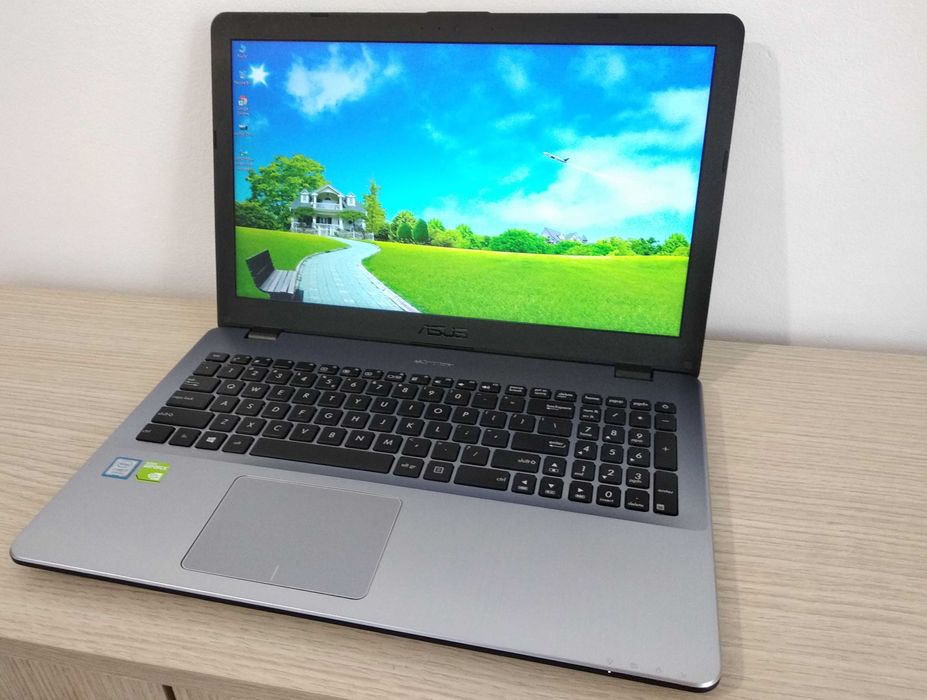 Laptop I7 ASUS GAMING SSD 512GB placa video dedicata NVIDIA 16GB ram ecran 15.6 inch 2 placi video windows 11 PRO licentiat